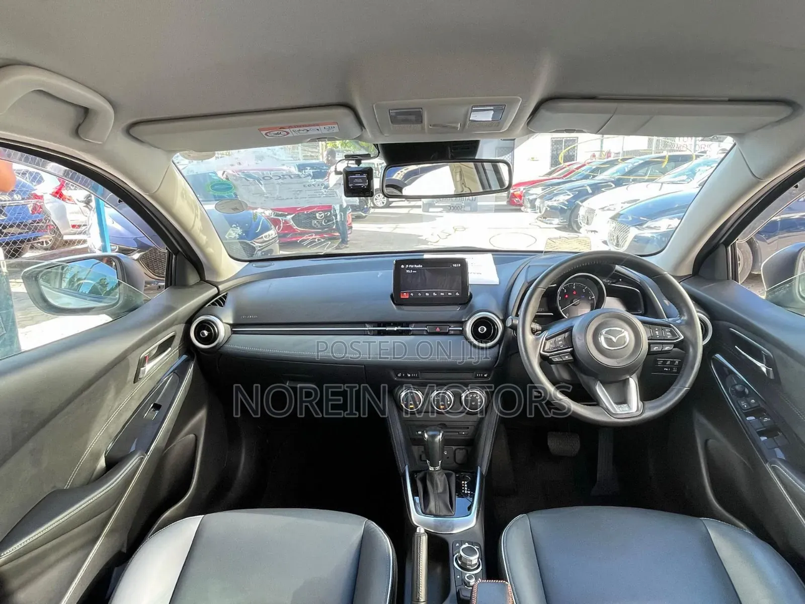 Mazda 2 2020 Silver