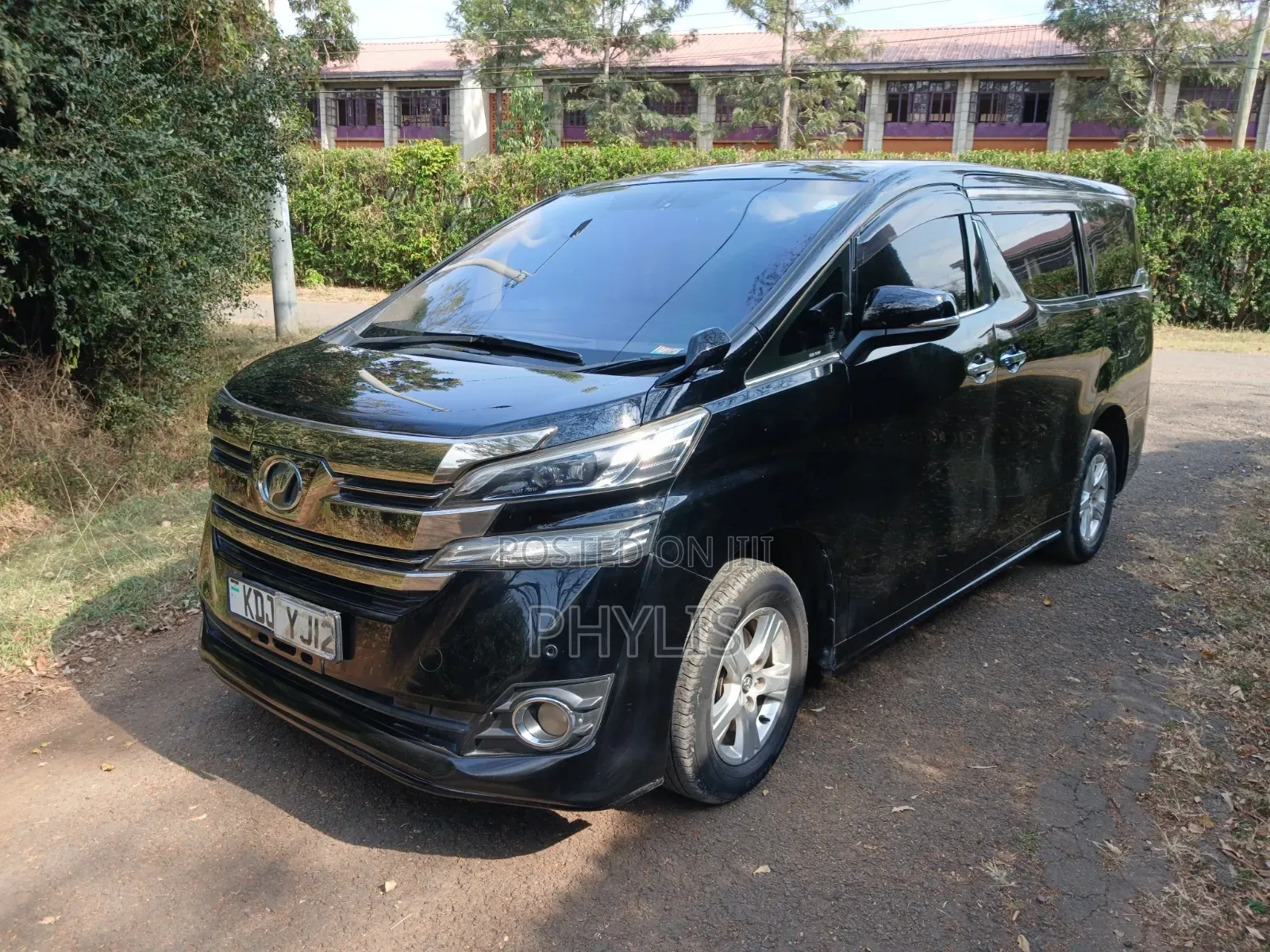 Toyota Vellfire Z 2.5 FWD 8-Seater 2015 Black
