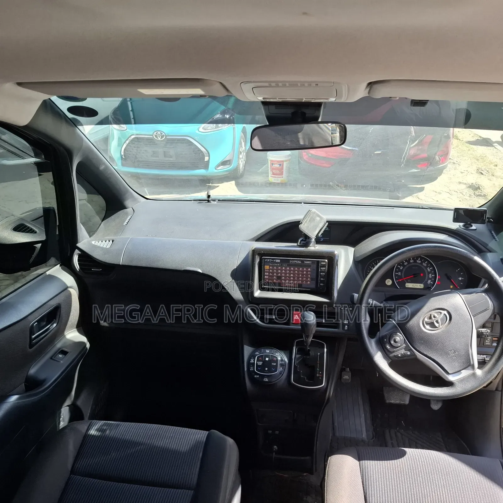 Toyota Noah 2.0 AWD (8 Seater) 2019 Black