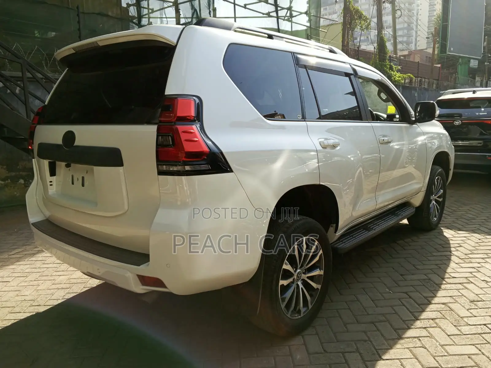 Toyota Land Cruiser Prado 2019 White