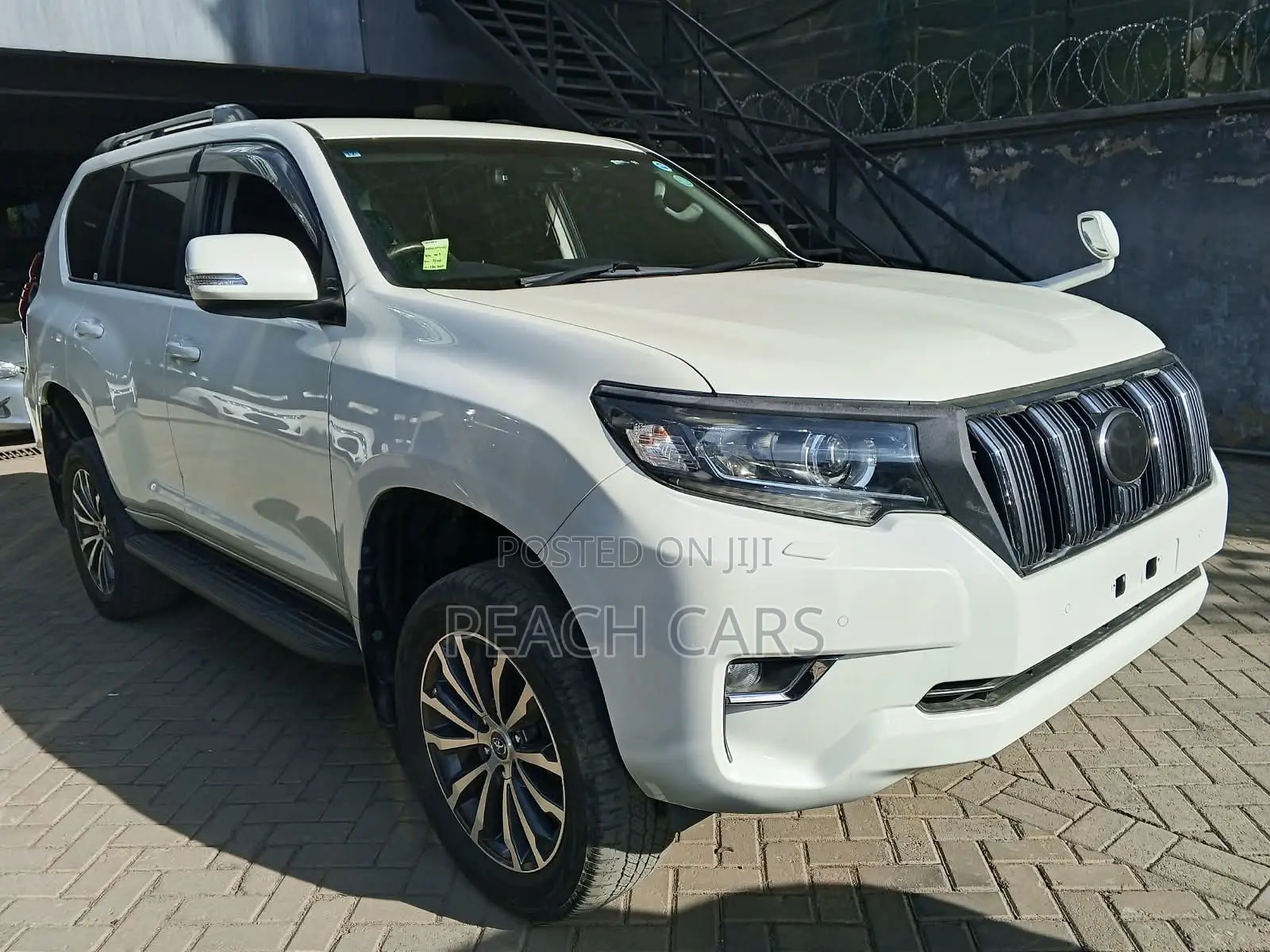 Toyota Land Cruiser Prado 2019 White