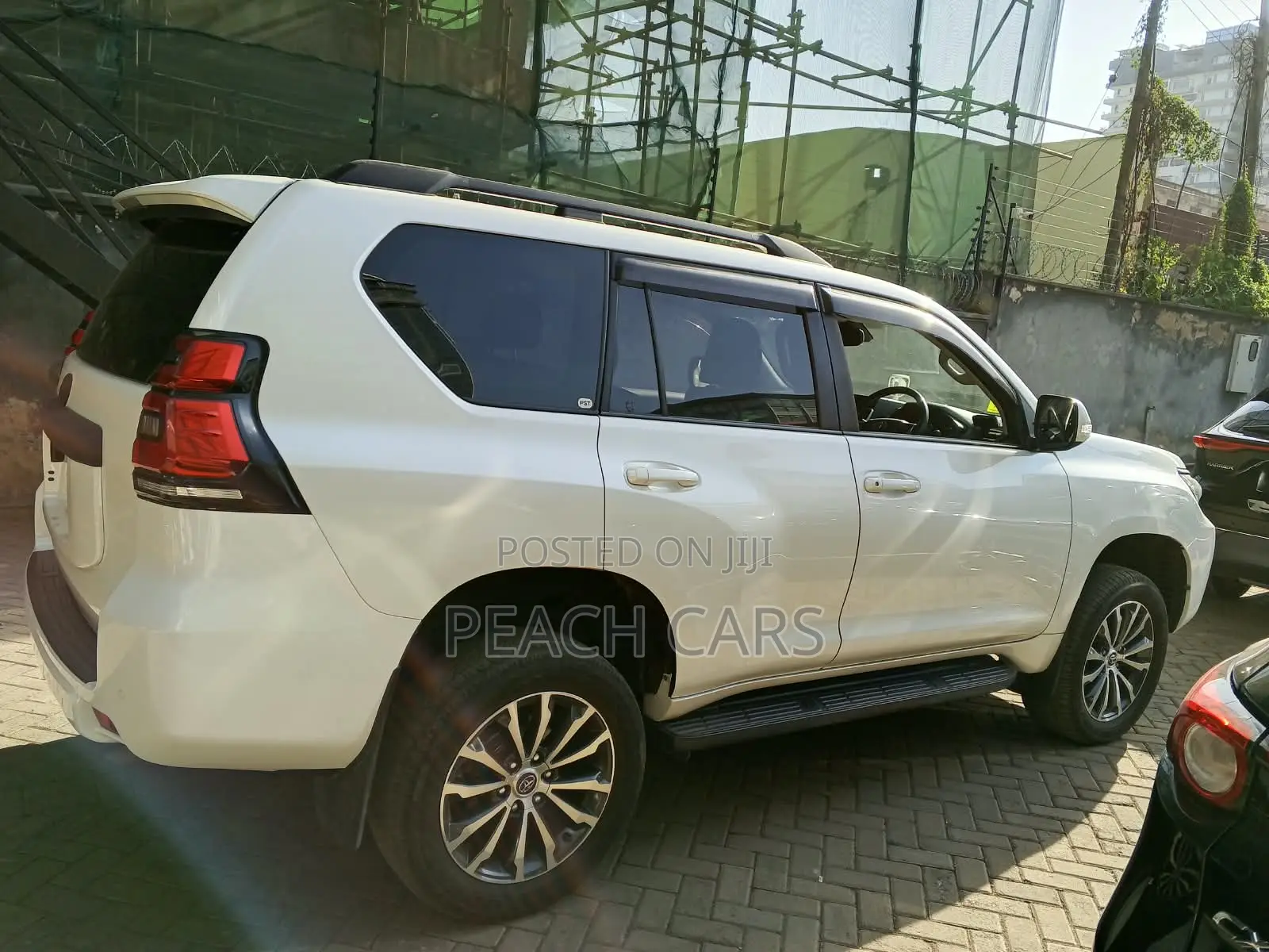 Toyota Land Cruiser Prado 2019 White
