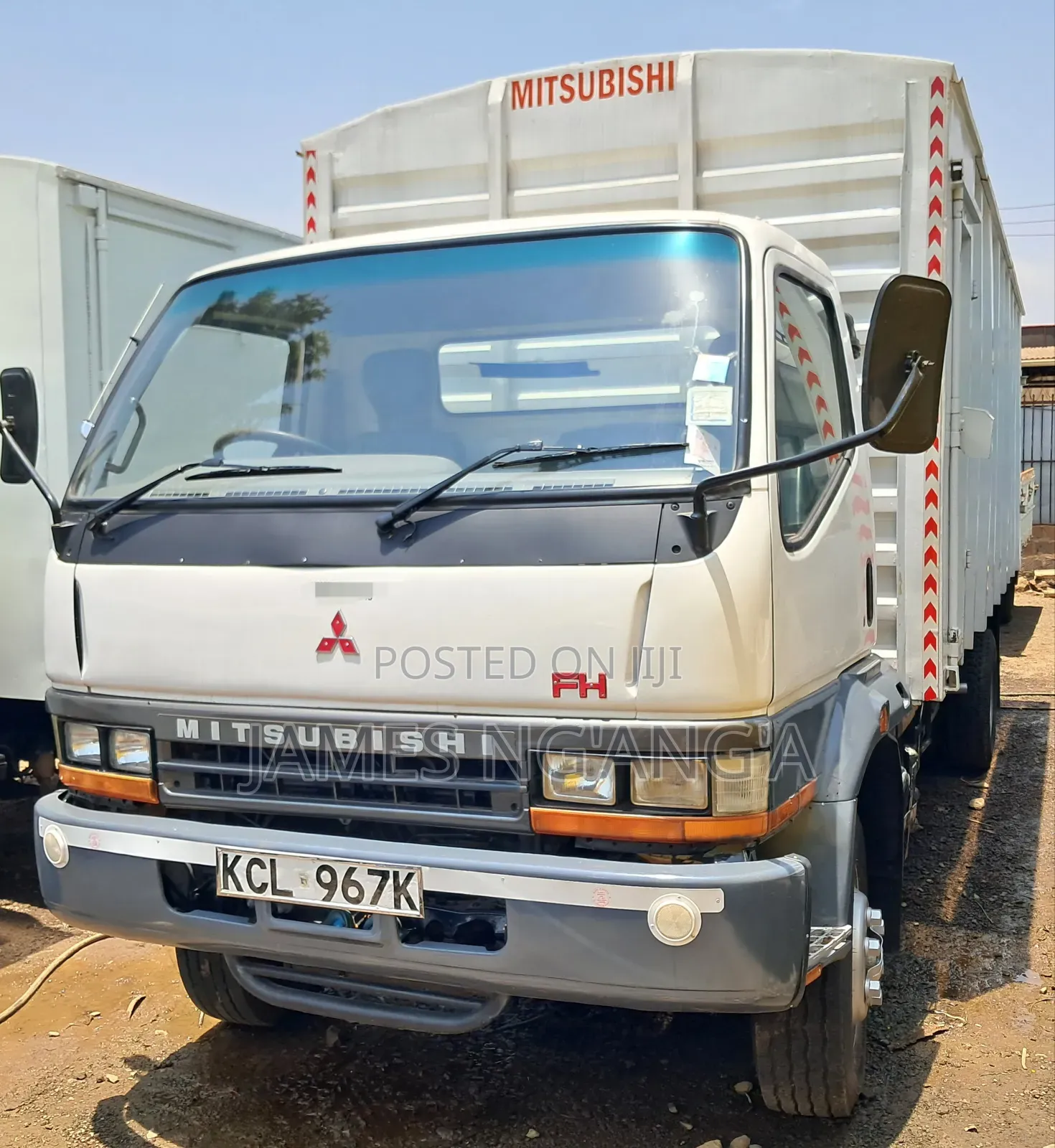 Mitsubishi Fh215 #2016