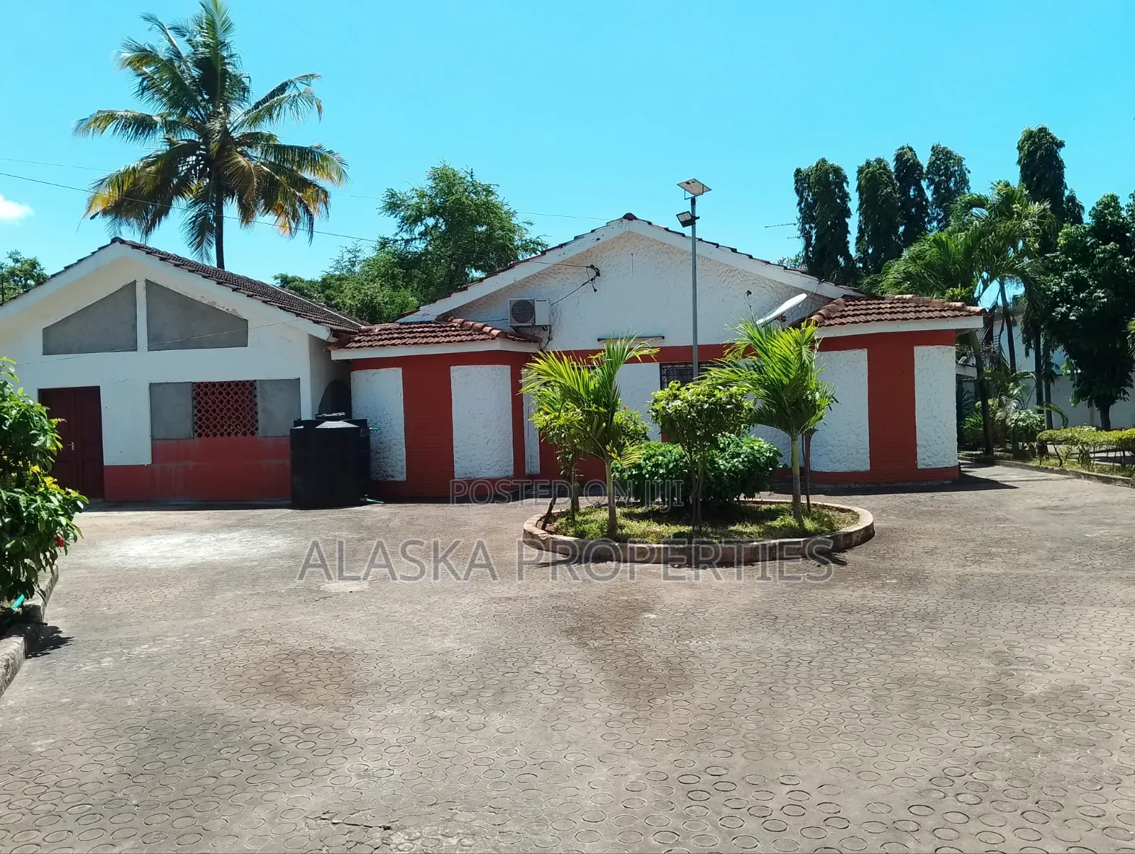 6bdrm Bungalow in Nyali Estate for sale