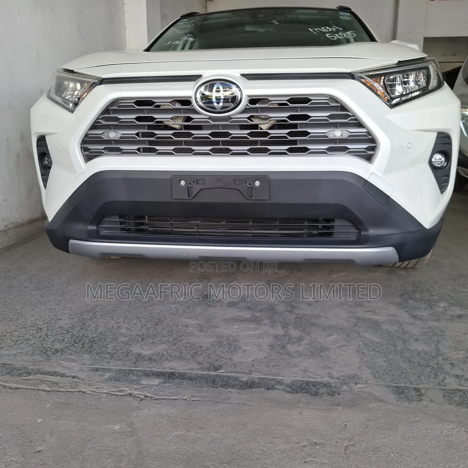Toyota RAV4 Limited AWD 2019 White