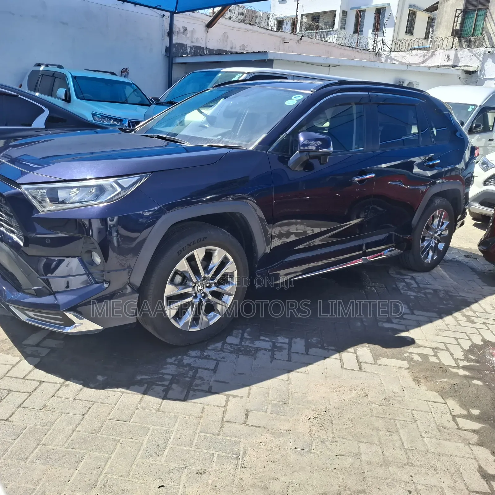 Toyota RAV4 Limited AWD 2020 Blue