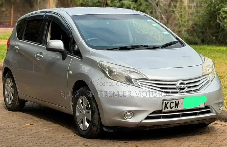 Nissan Note 2012 Silver
