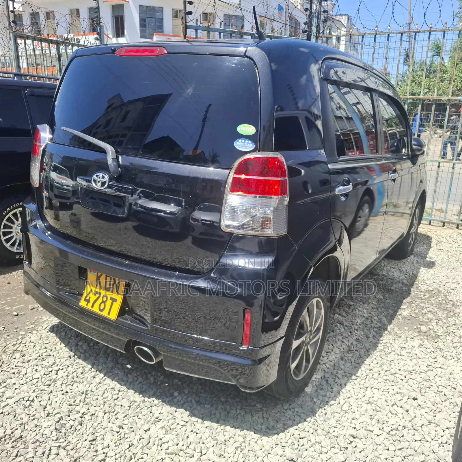 Toyota Spade 1.5 2016 Black