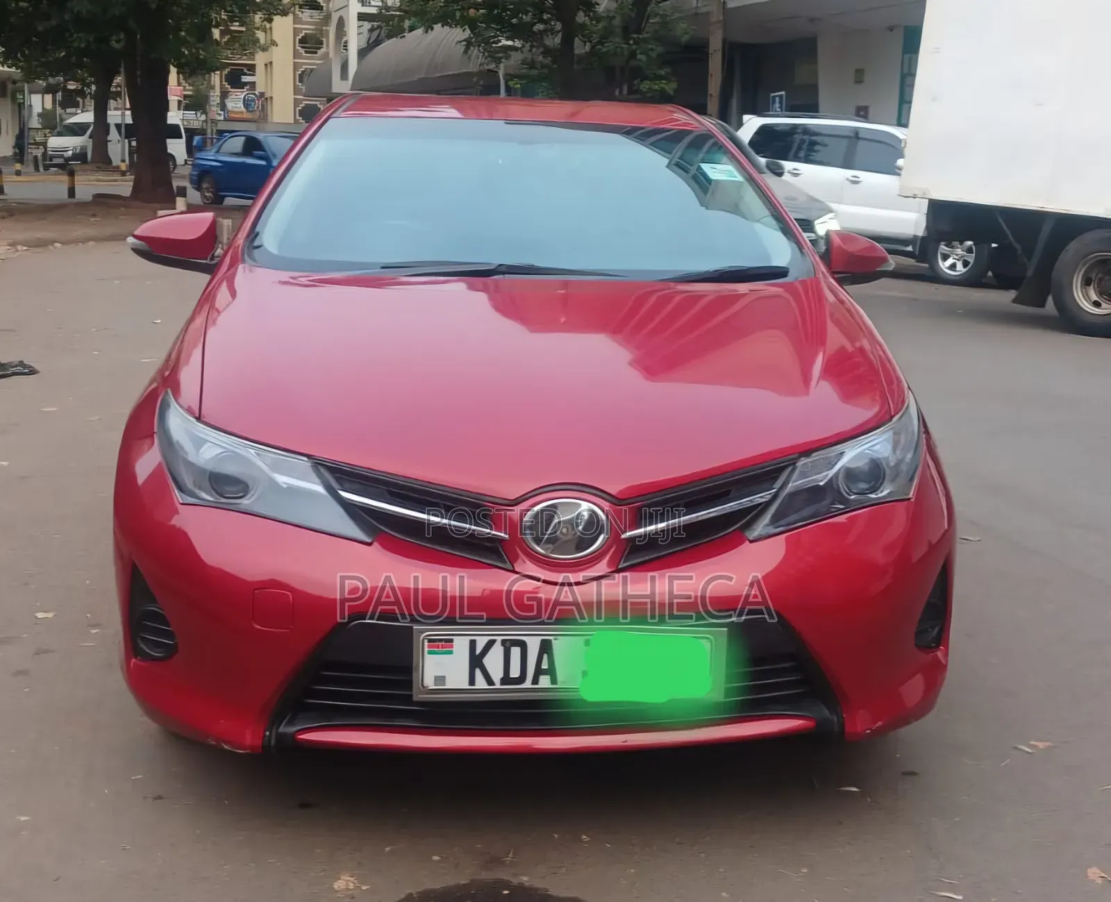 Toyota Auris 2013 Red