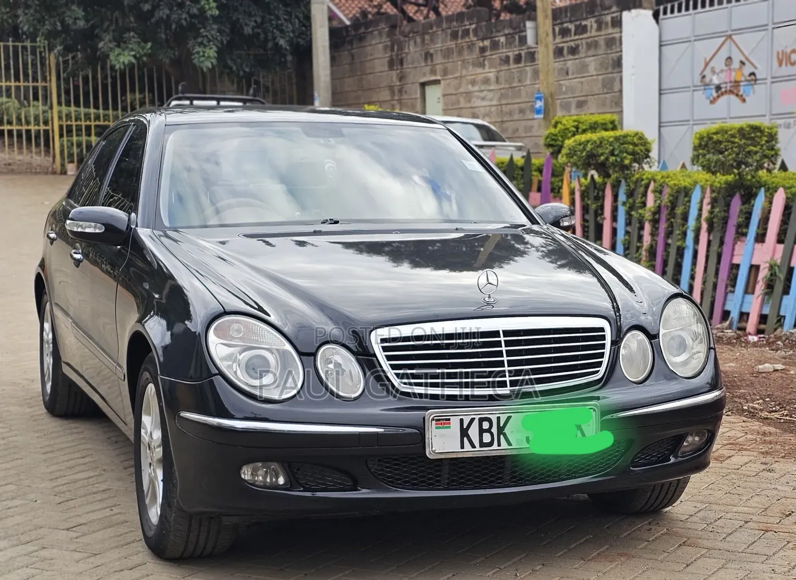 Mercedes-Benz E200 2005 Black