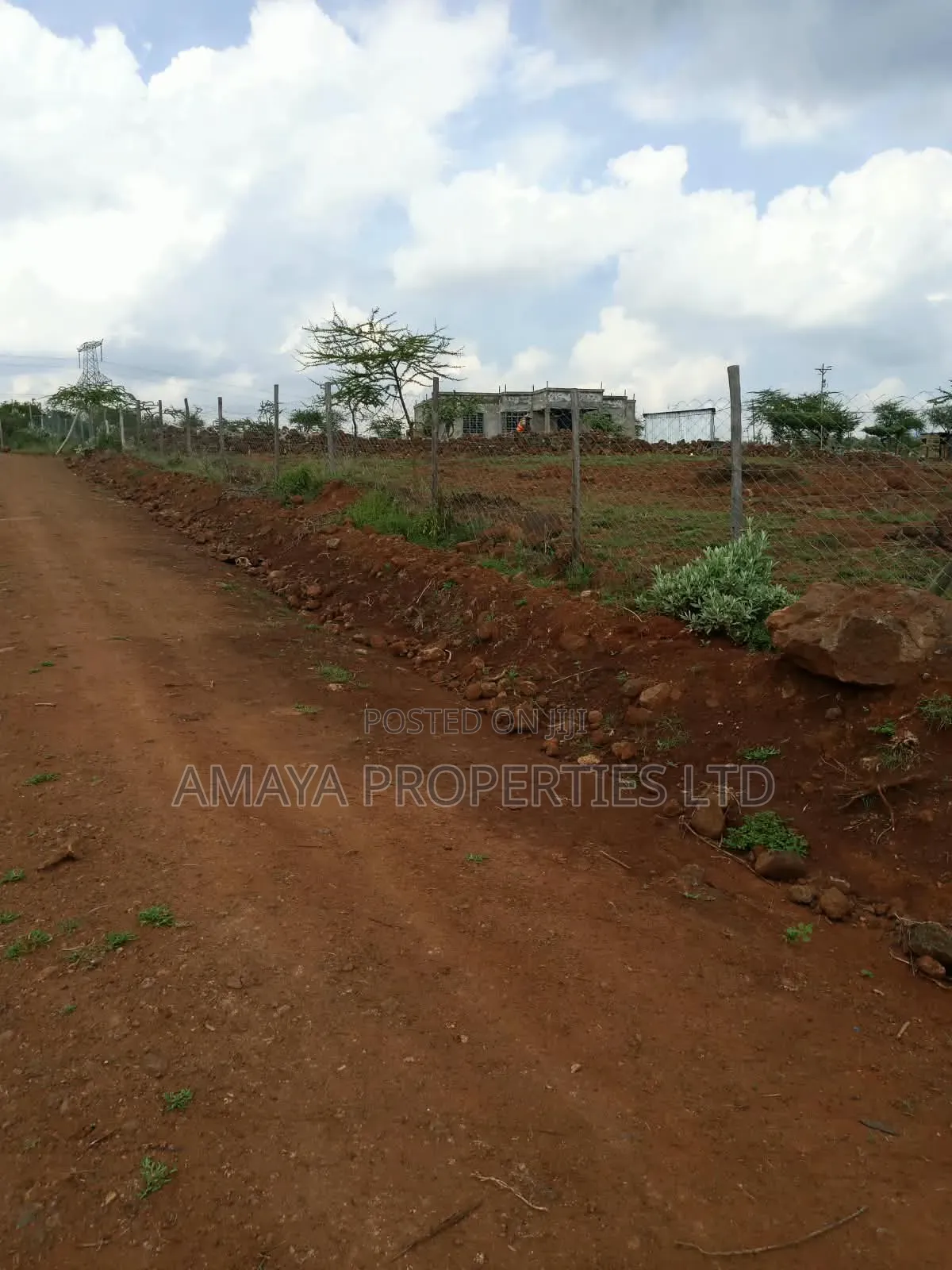 1/4 Plots for Sale Near Tarmac