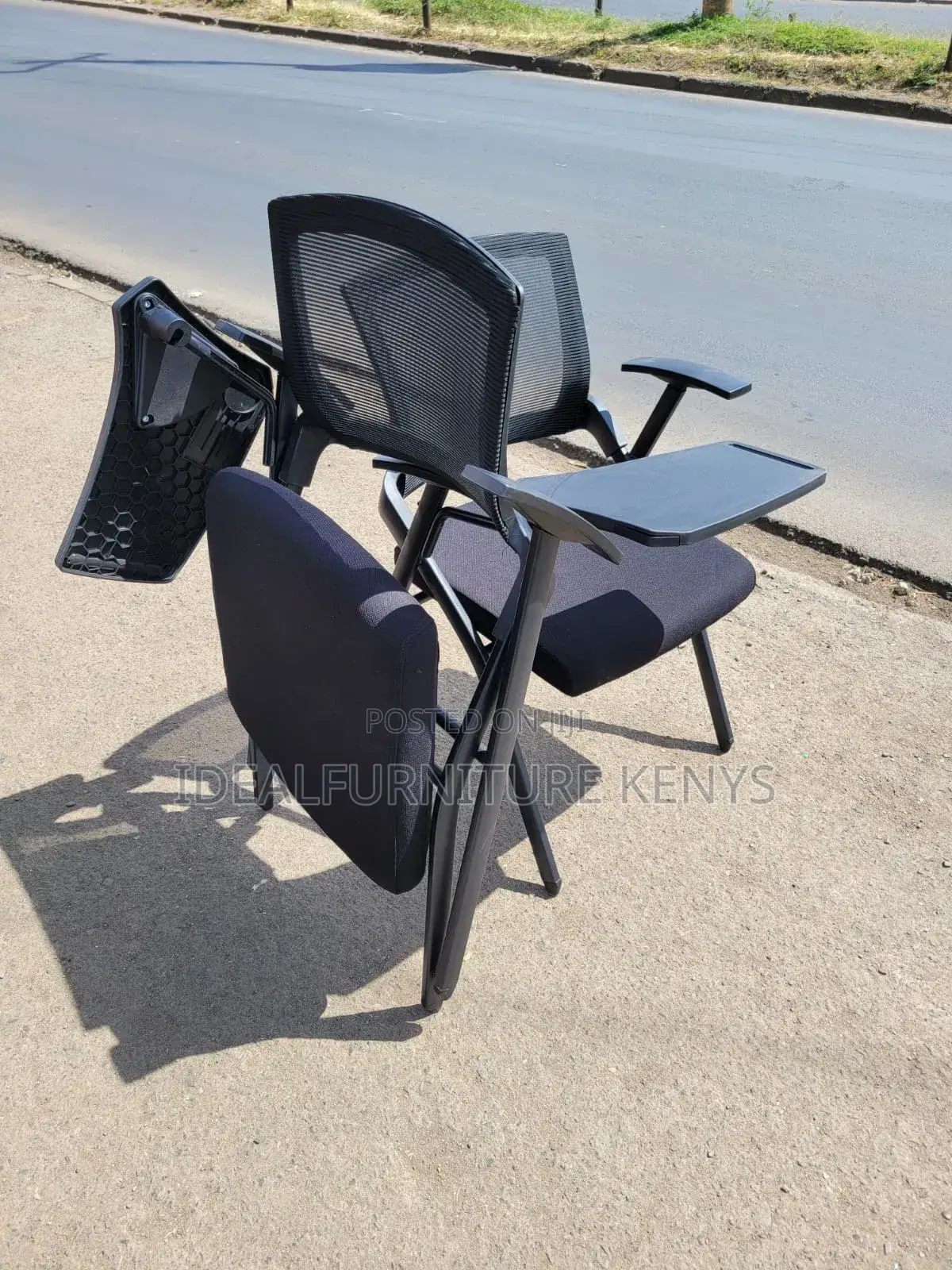 Mordern Folding Chair With Writing Tablet