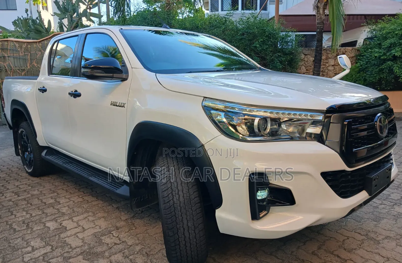 Toyota Hilux 2019 White