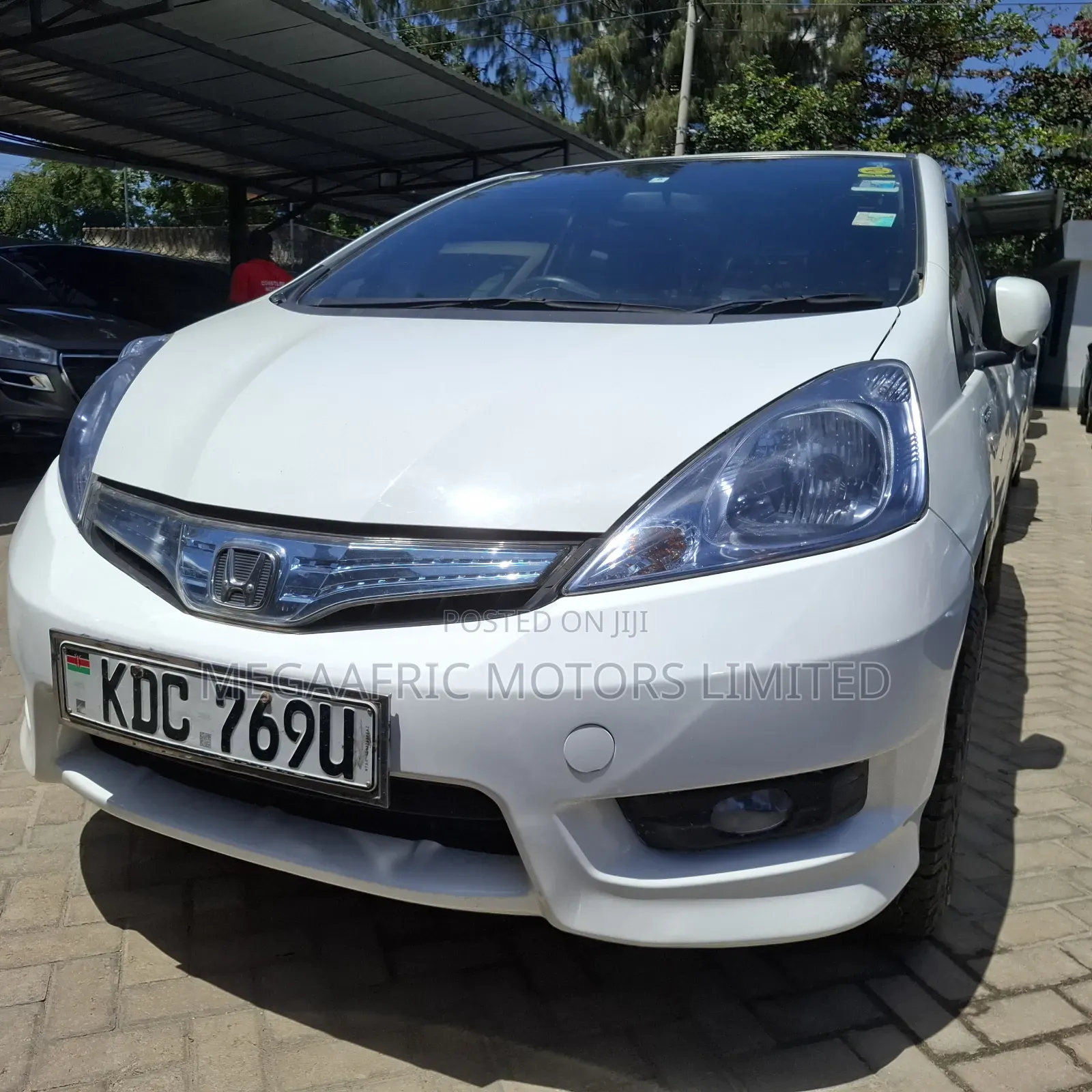 Honda Fit Shuttle 2012 White