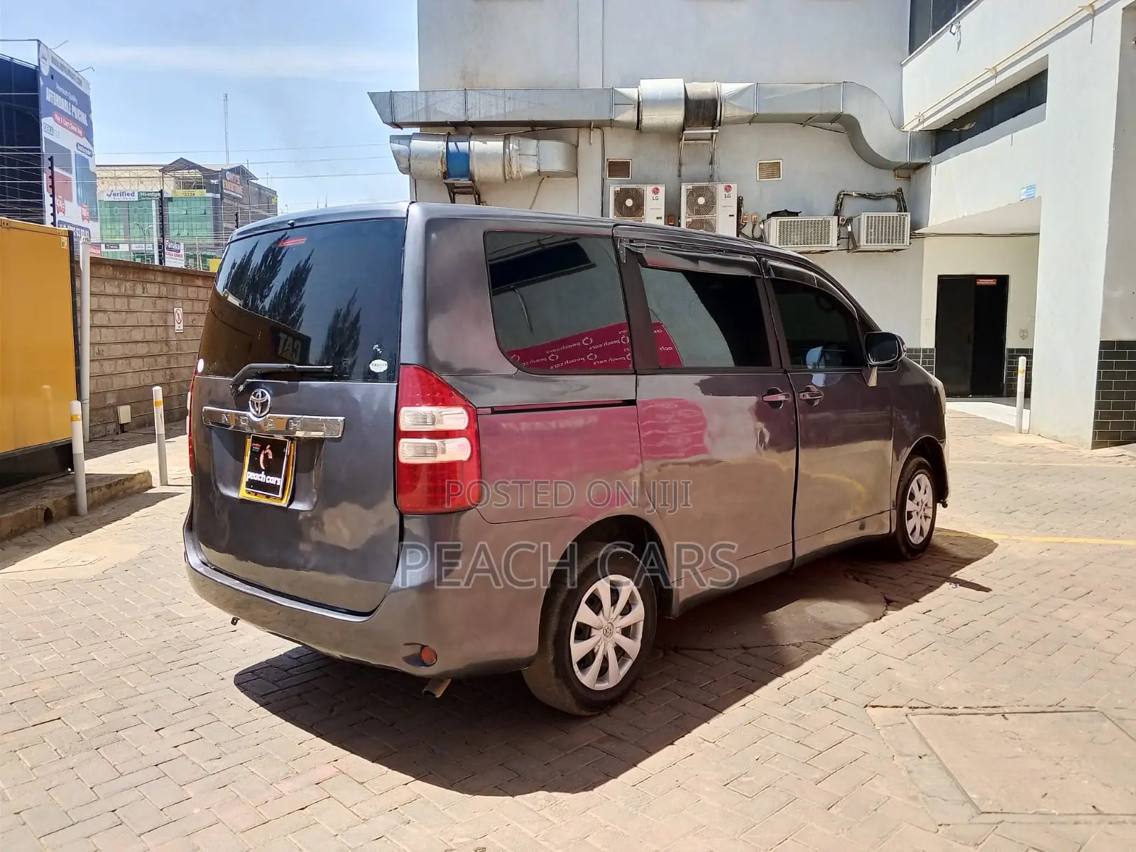 Toyota Noah 2011 Black