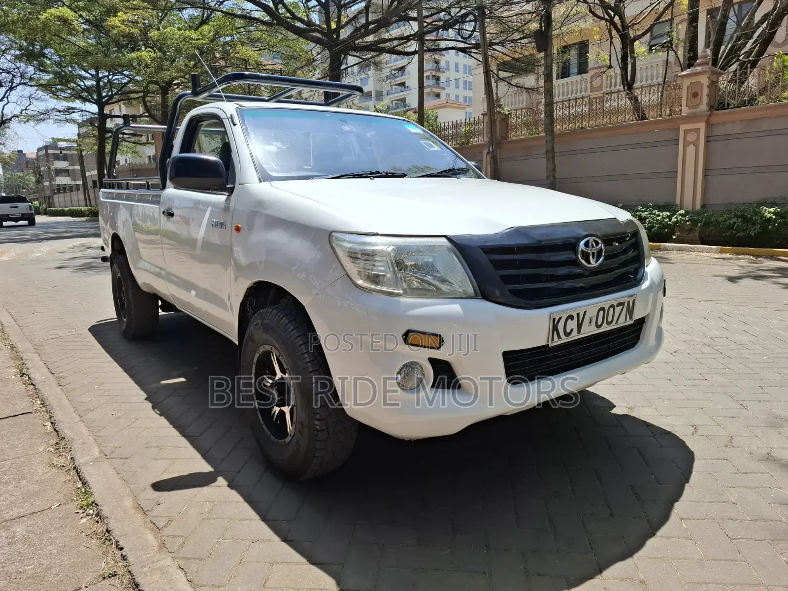 Toyota Hilux 2.5 D-4D SRX 2012 Off white