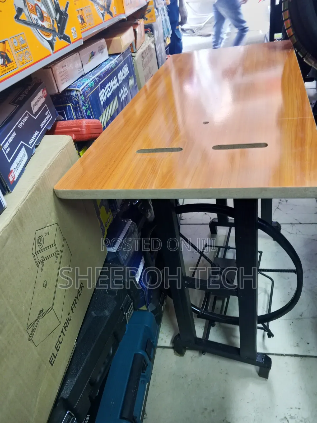 Overlock Sewing Table