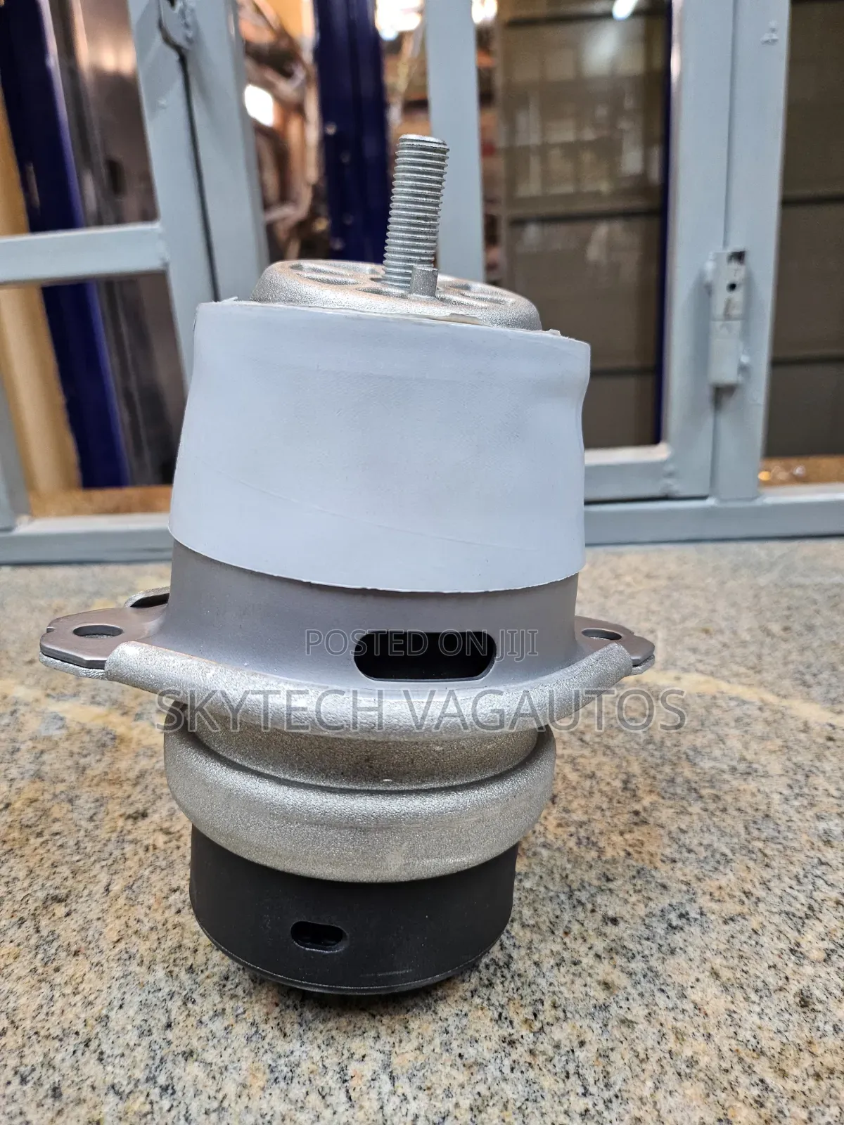 Porsche/Touareg/Q7 Engine Mount