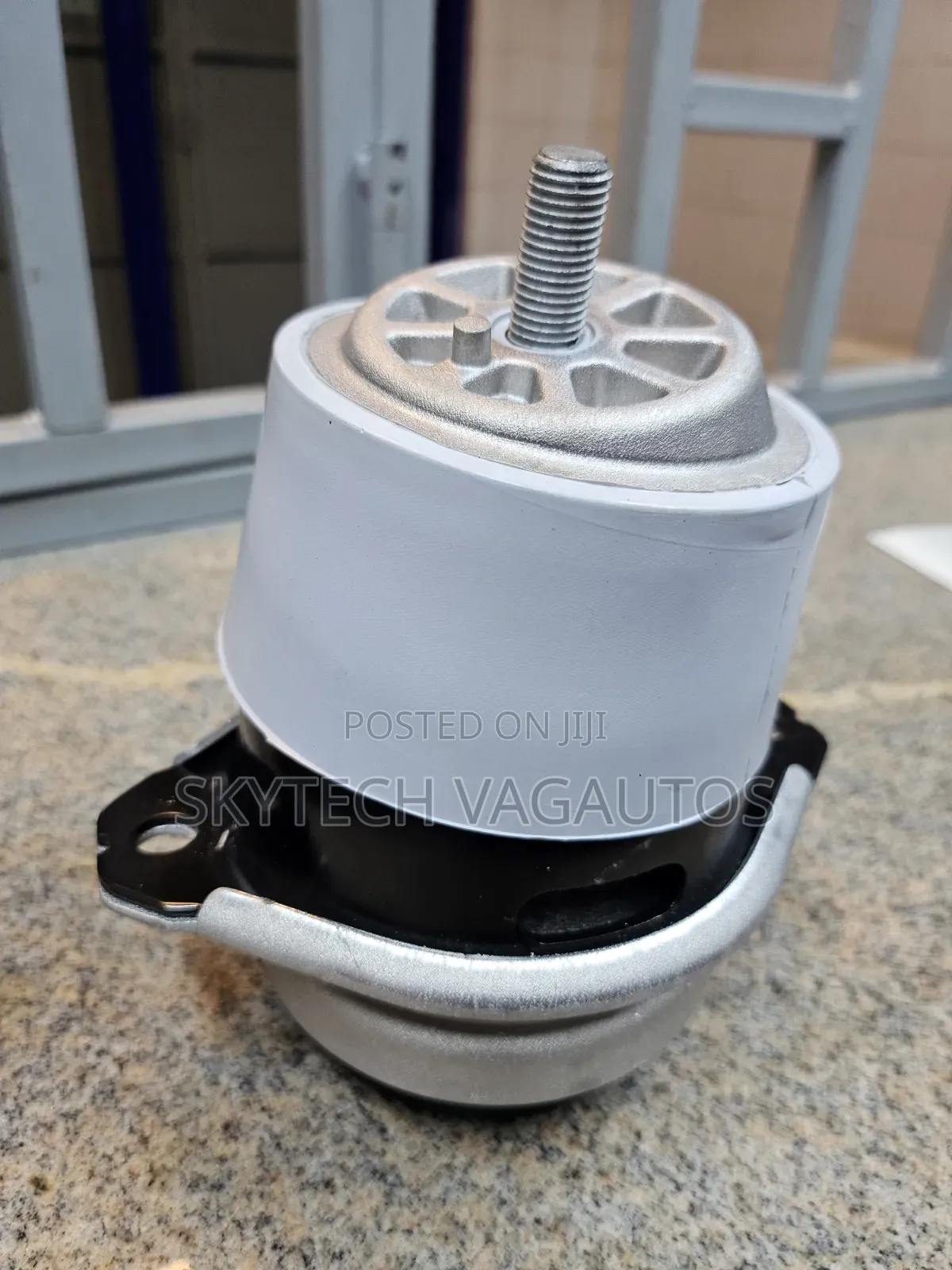 Porsche/Touareg/Q7 Engine Mount
