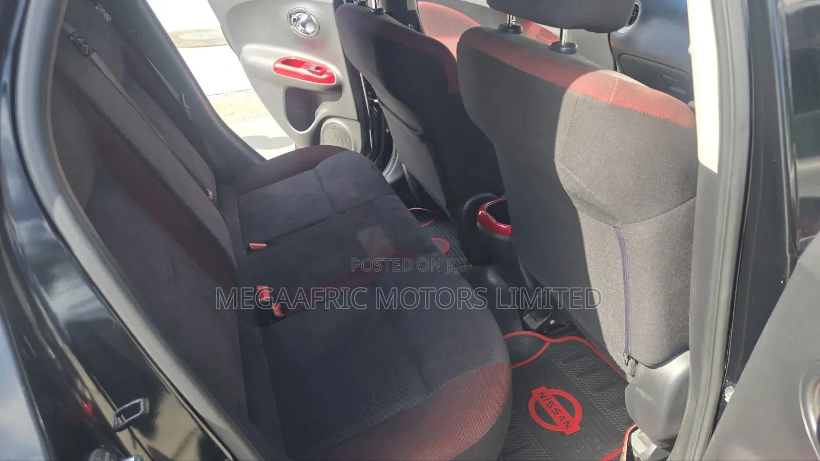 Nissan Juke S 4dr Hatchback AWD (1.6L 4cyl Turbo CVT) 2015 Black