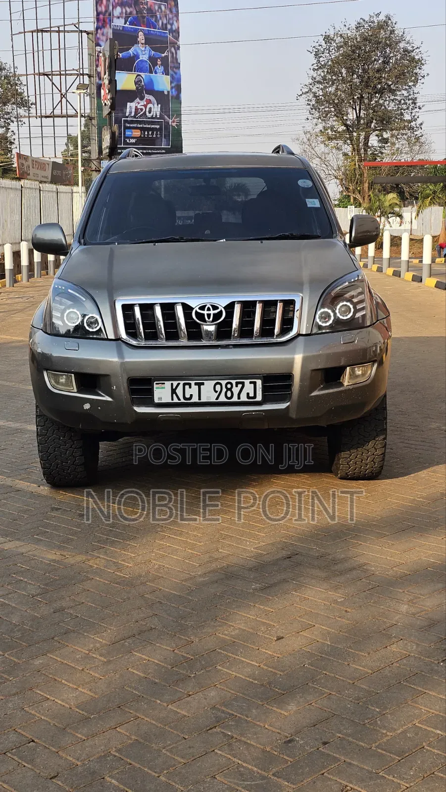 Toyota Land Cruiser 2008 Gray