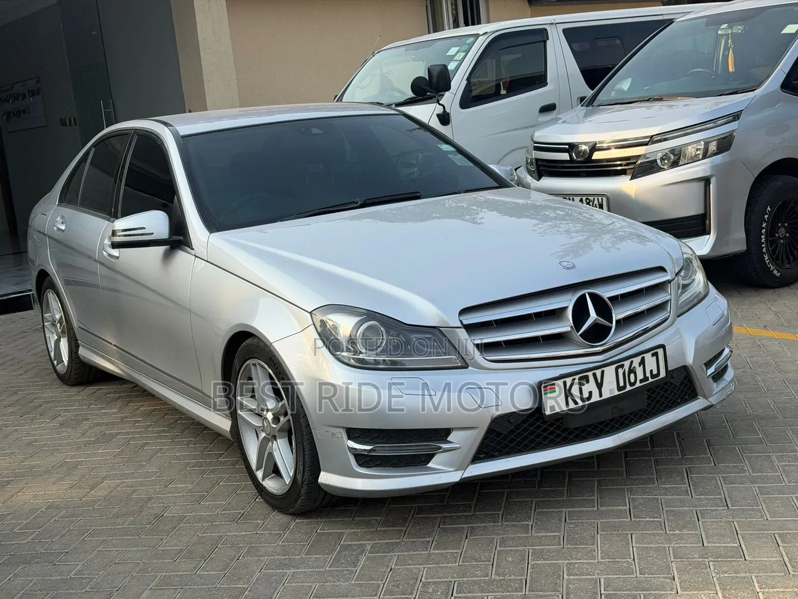 Mercedes-Benz C200 2013 Silver