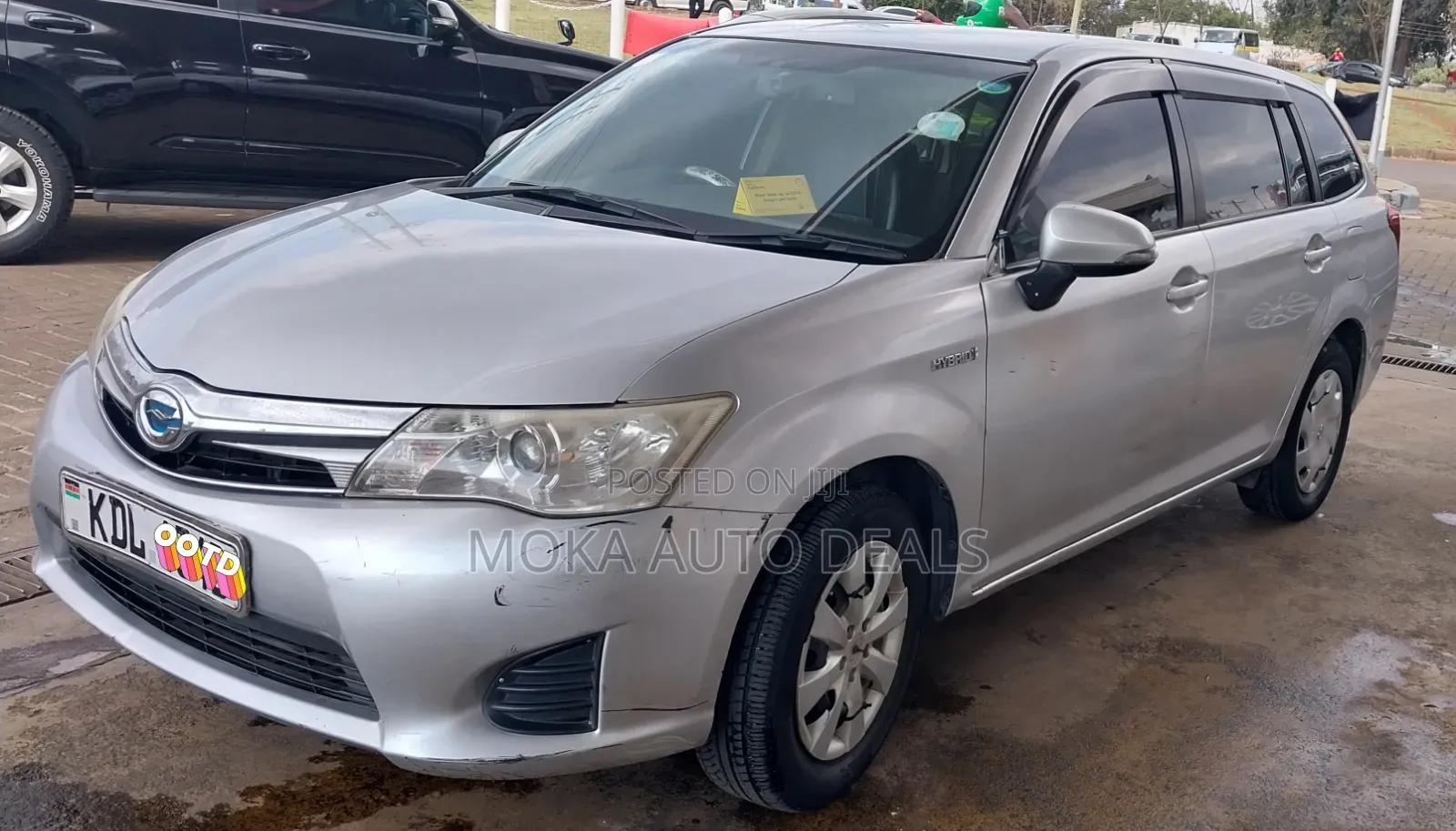 Toyota Corolla Fielder 1.5 Hybrid FWD 2015 Silver