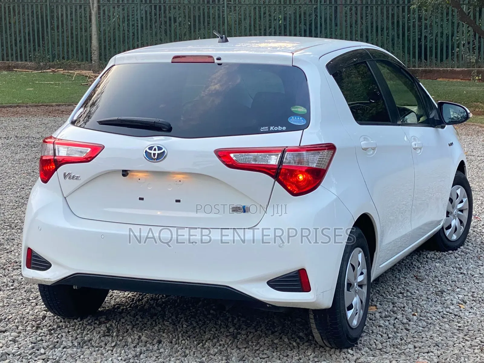 Toyota Vitz 1.5 FWD Hybrid 5dr 2019 White