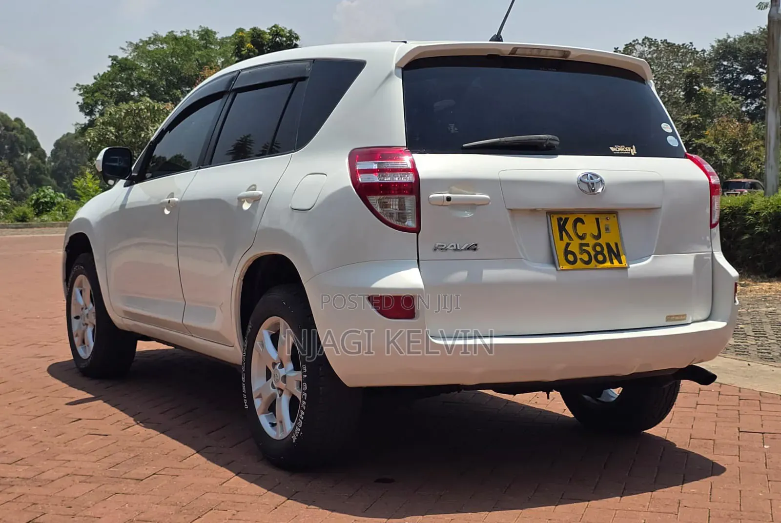 Toyota RAV4 2009 White