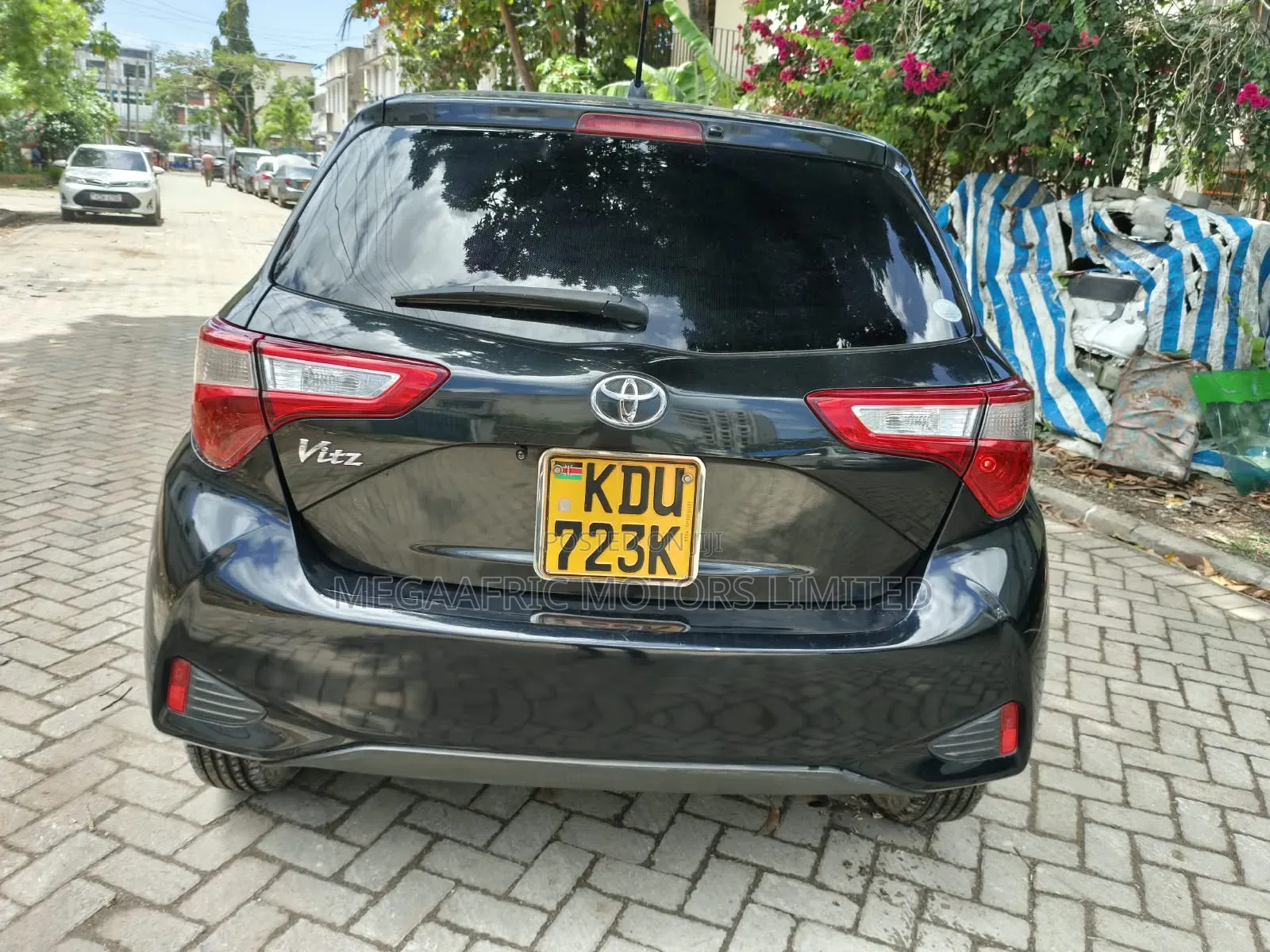 Toyota Vitz 1.3 FWD 5dr 2018 Black