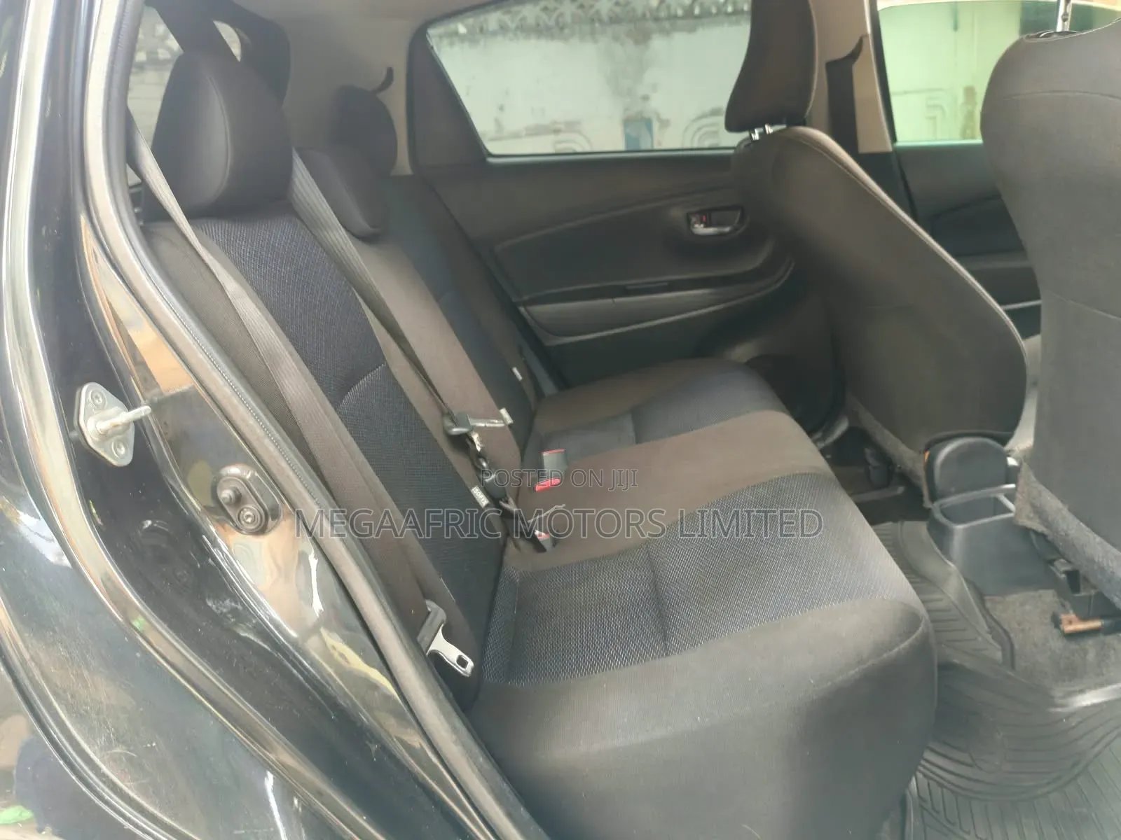 Toyota Vitz 1.3 FWD 5dr 2018 Black