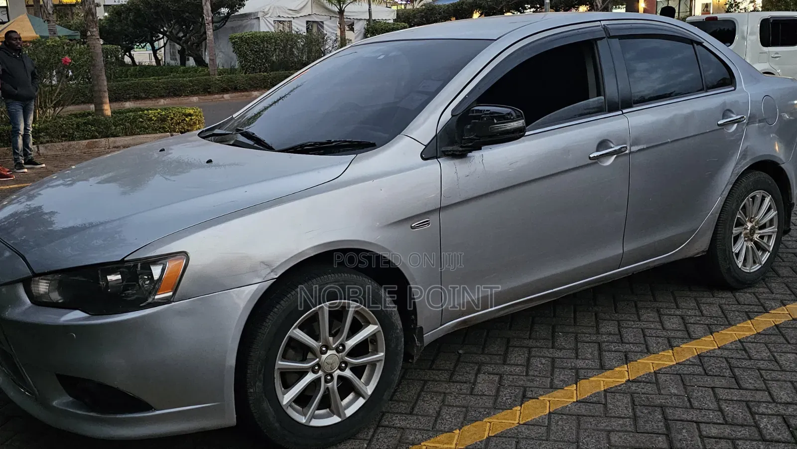 Mitsubishi Galant 2015 Silver