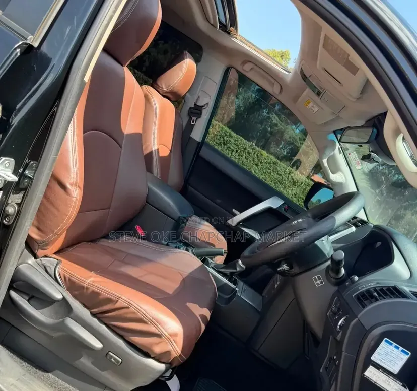 Toyota Land Cruiser Prado 2.8 2018 Black