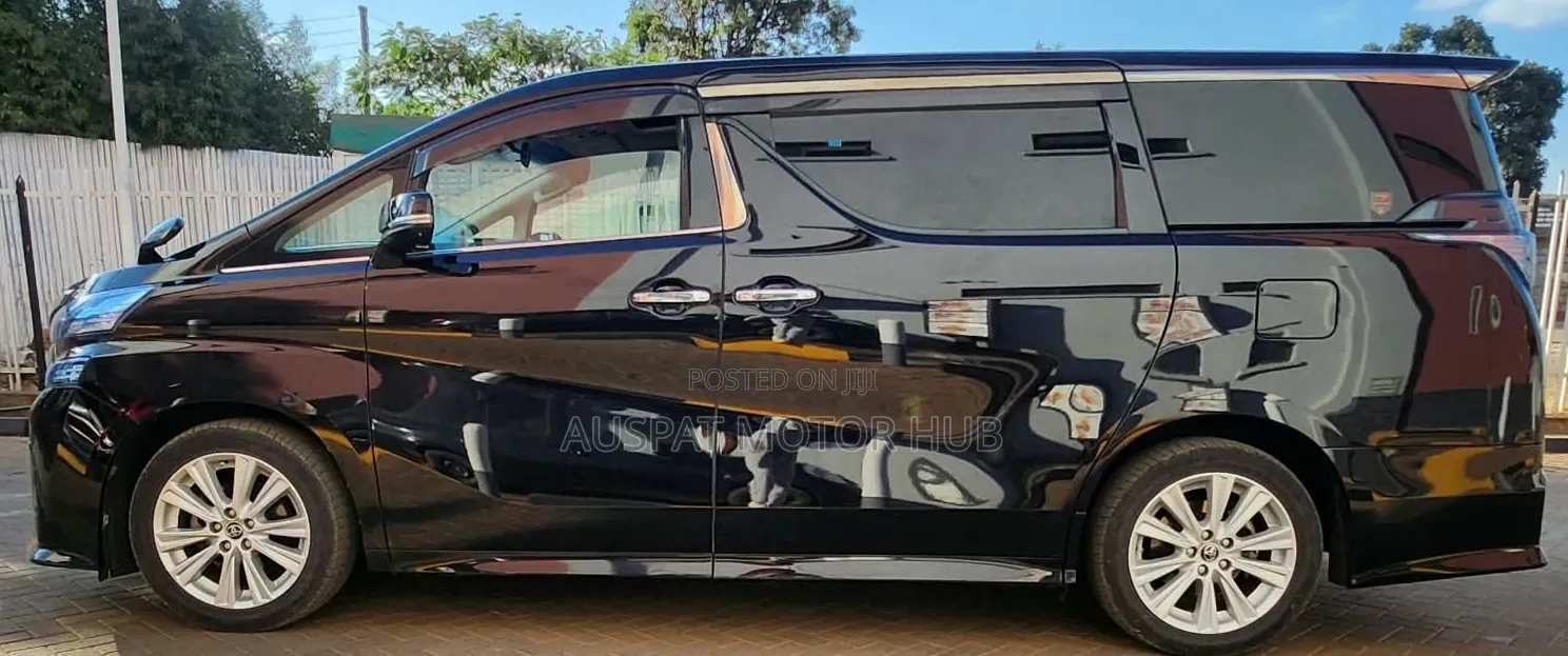Toyota Vellfire 2018 Black