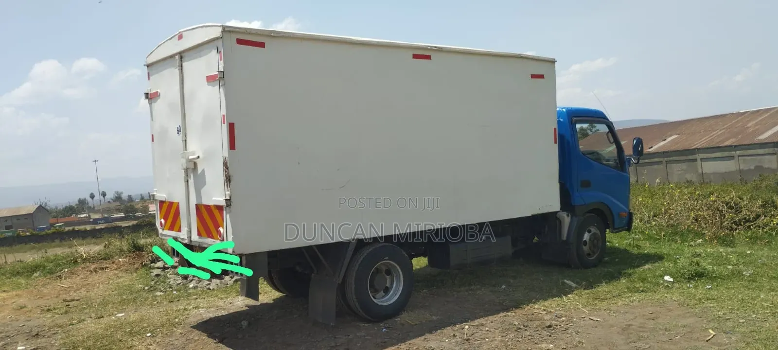 Toyota Dyna 2013 Blue on Sale