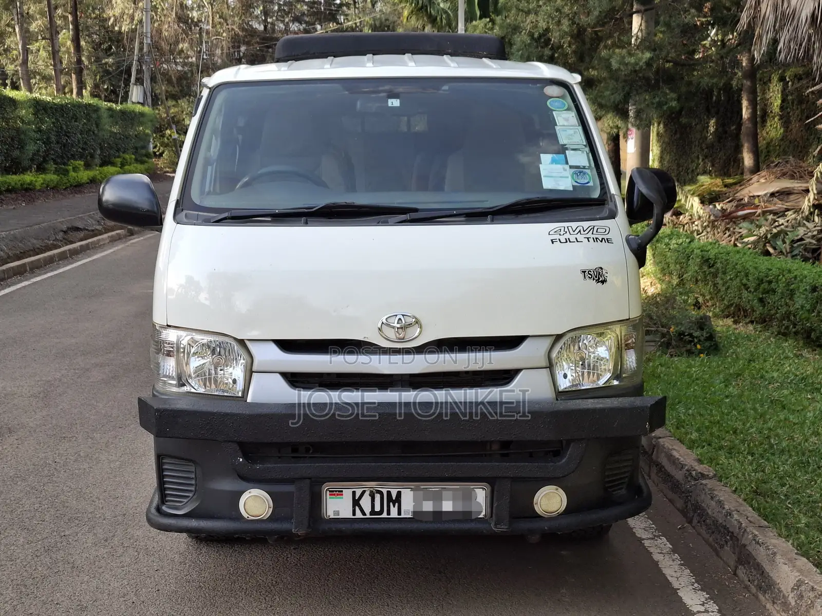 Toyota HiAce 2016 White
