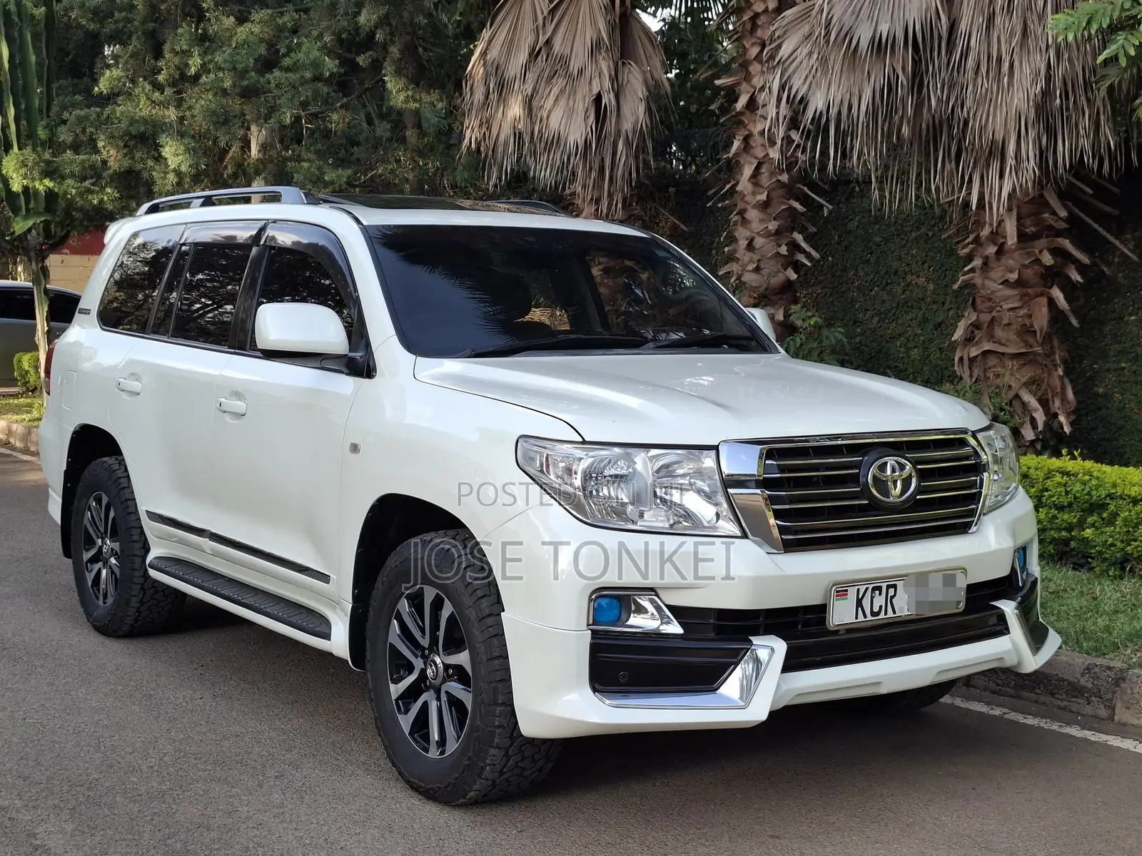 Toyota Land Cruiser 4.6 V8 ZX 2012 White