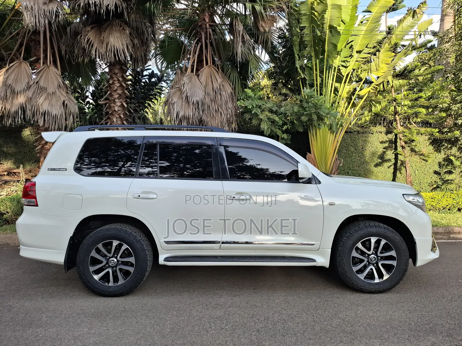 Toyota Land Cruiser 4.6 V8 ZX 2012 White