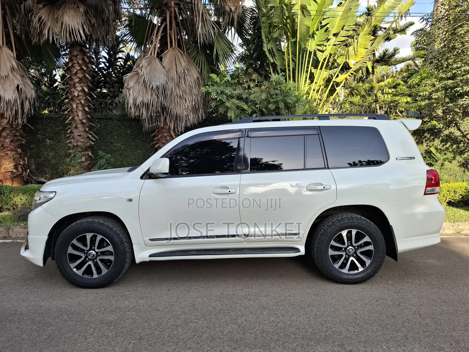 Toyota Land Cruiser 4.6 V8 ZX 2012 White