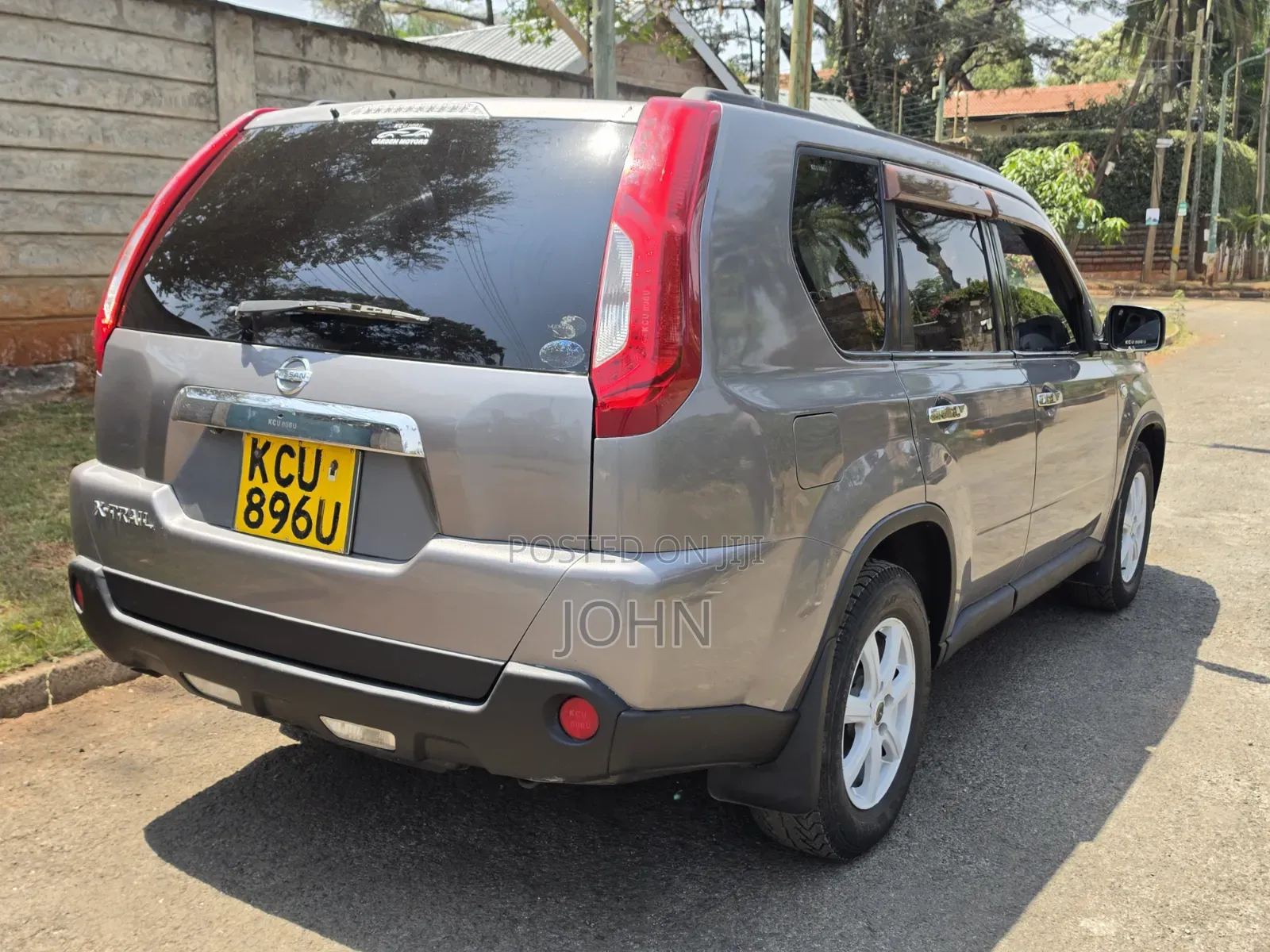 Nissan X-Trail 2.0 Petrol XE 2011 Gray