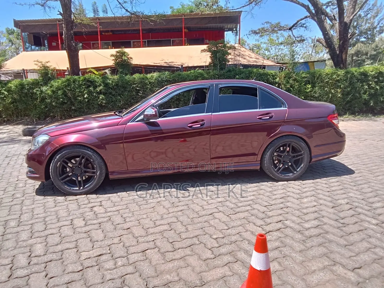 Mercedes-Benz C200 2009 Maroon