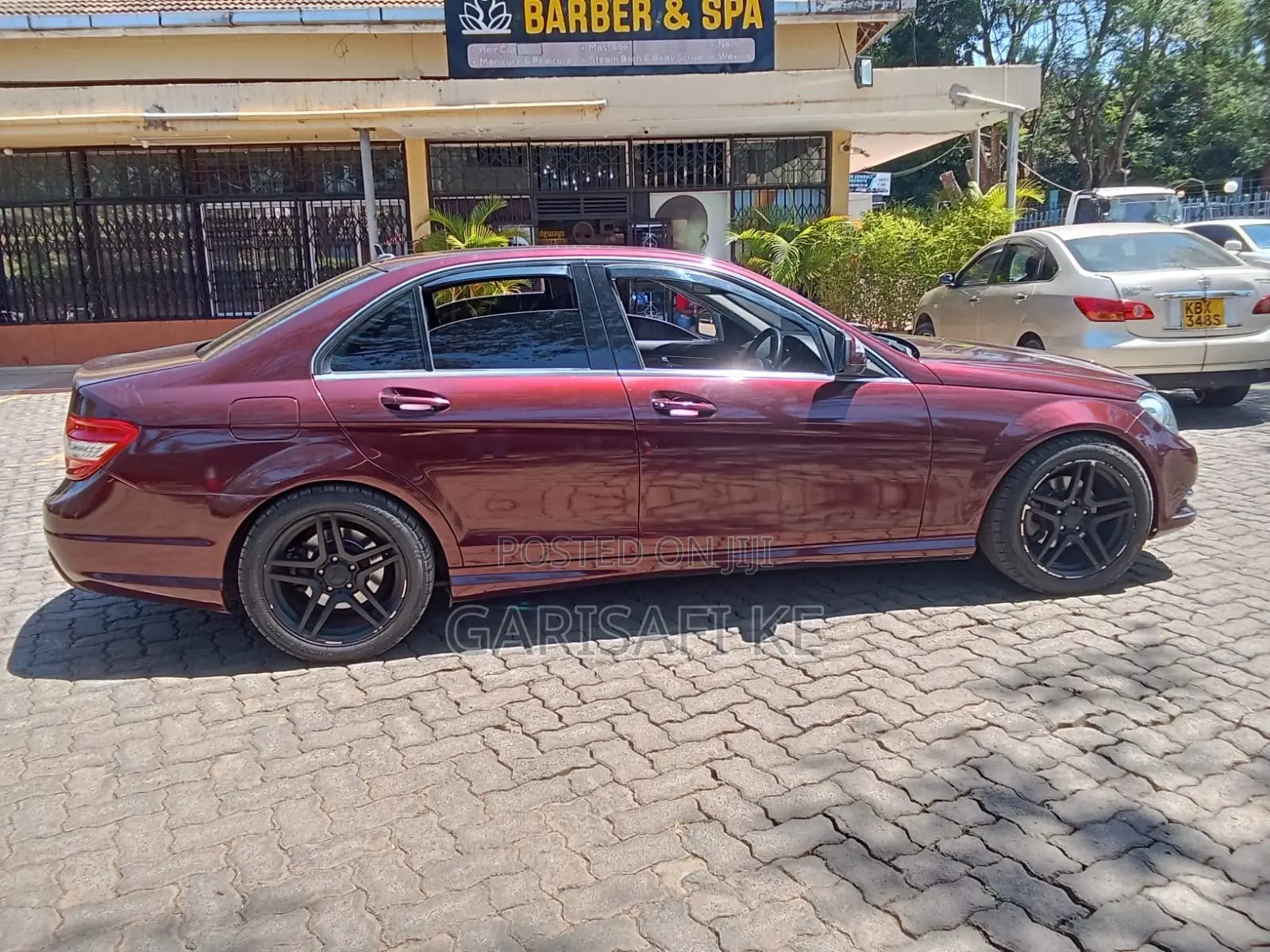 Mercedes-Benz C200 2009 Maroon