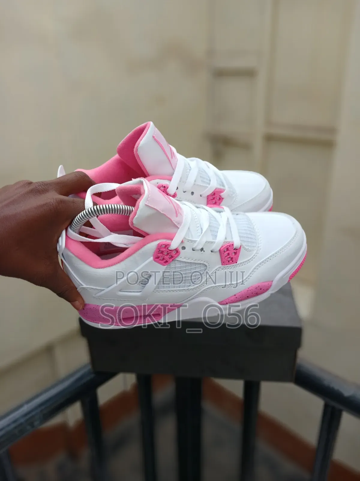 Nike Air Jordan 4 Retro Sneakers