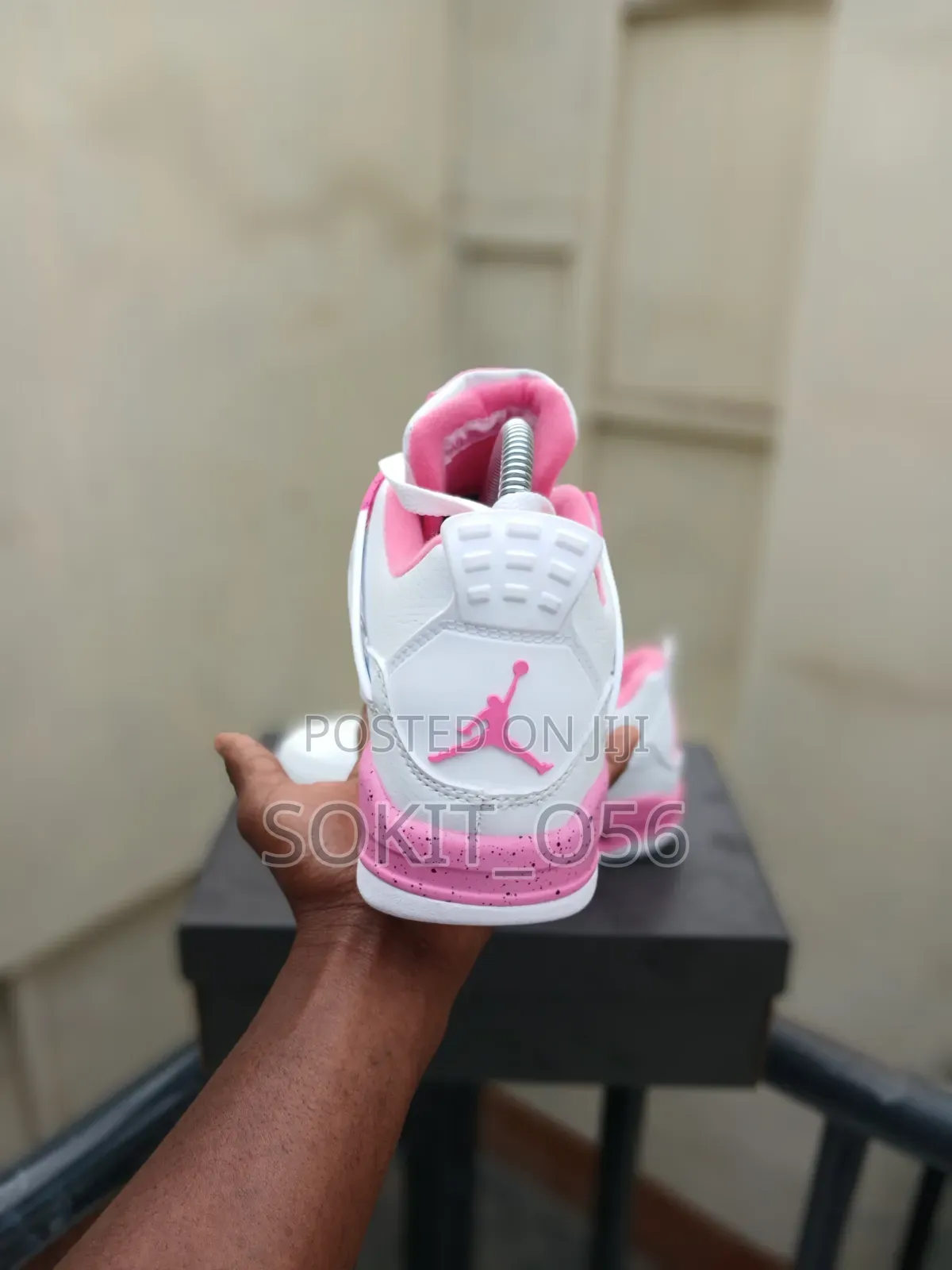 Nike Air Jordan 4 Retro Sneakers