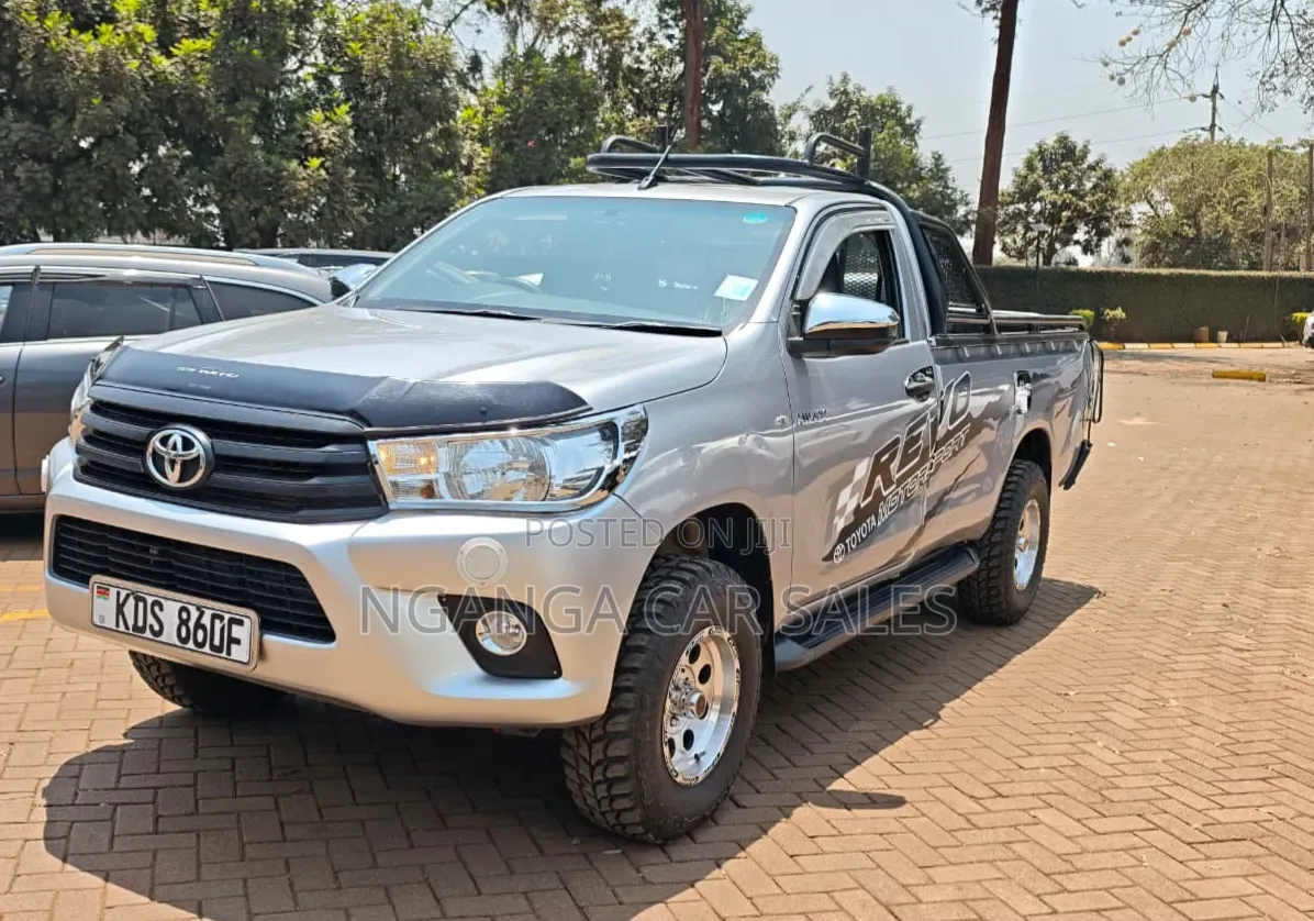 Toyota Hilux 2017 Silver