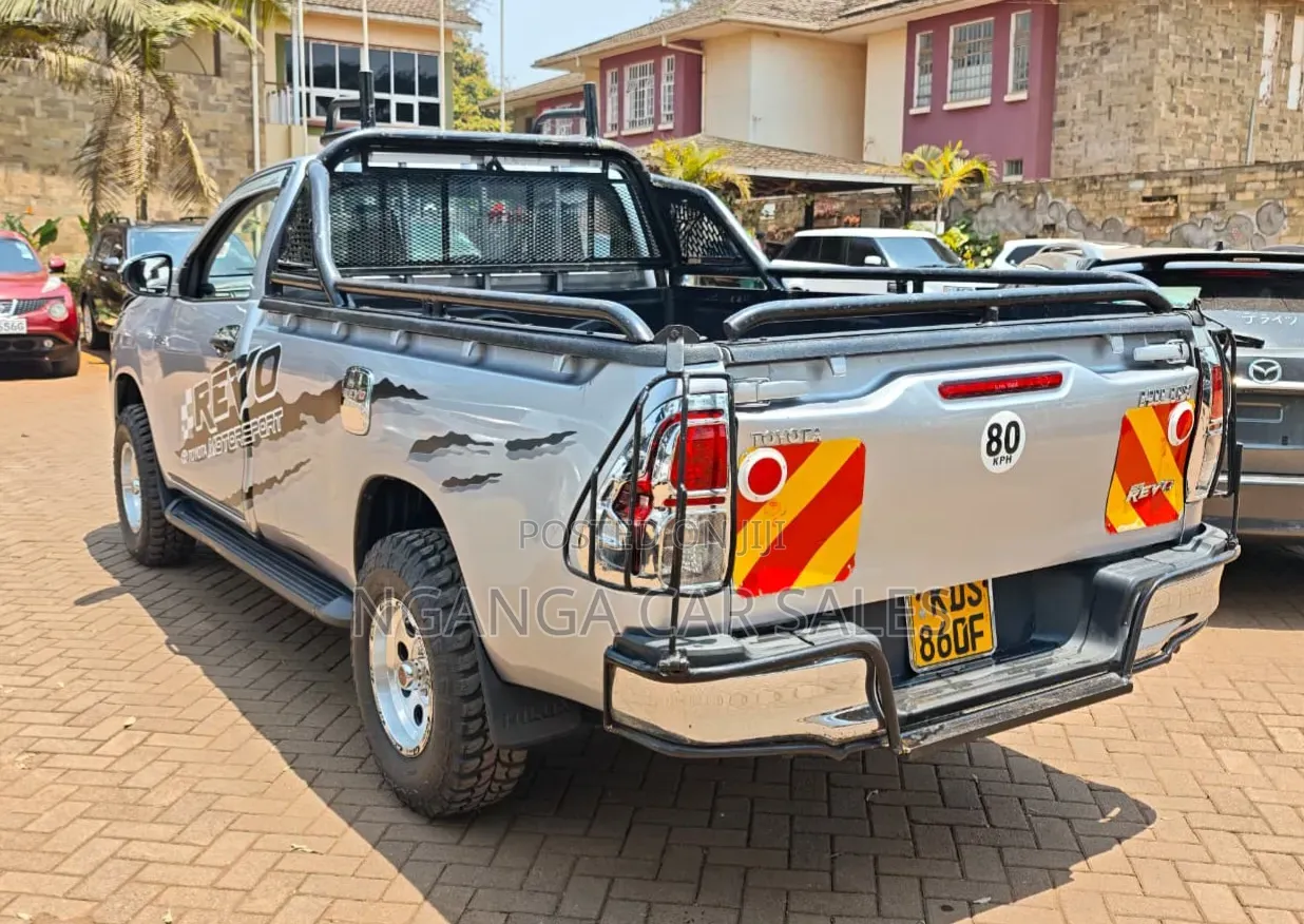 Toyota Hilux 2017 Silver