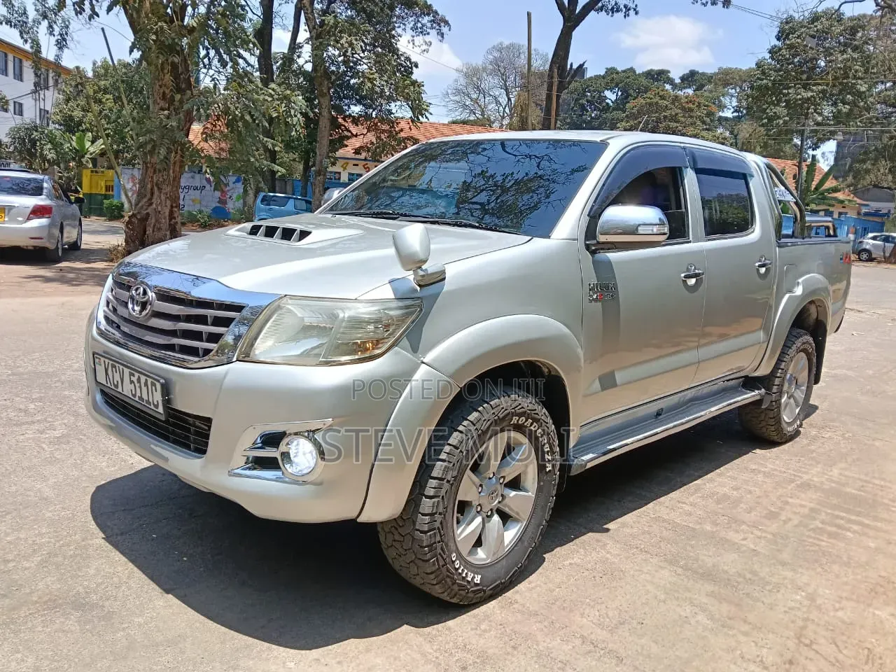 Toyota Hilux 3.0 D-4D 4x4 2013 Gold