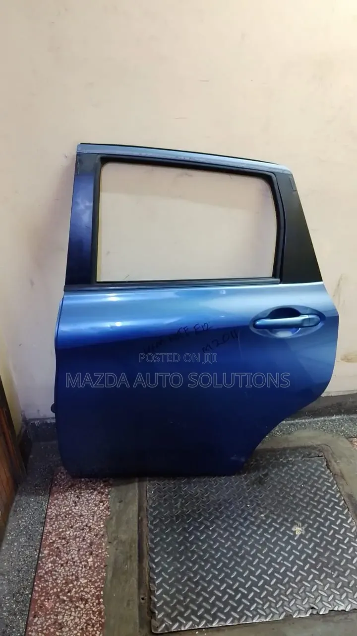 Nissa Note E12 Rear Door