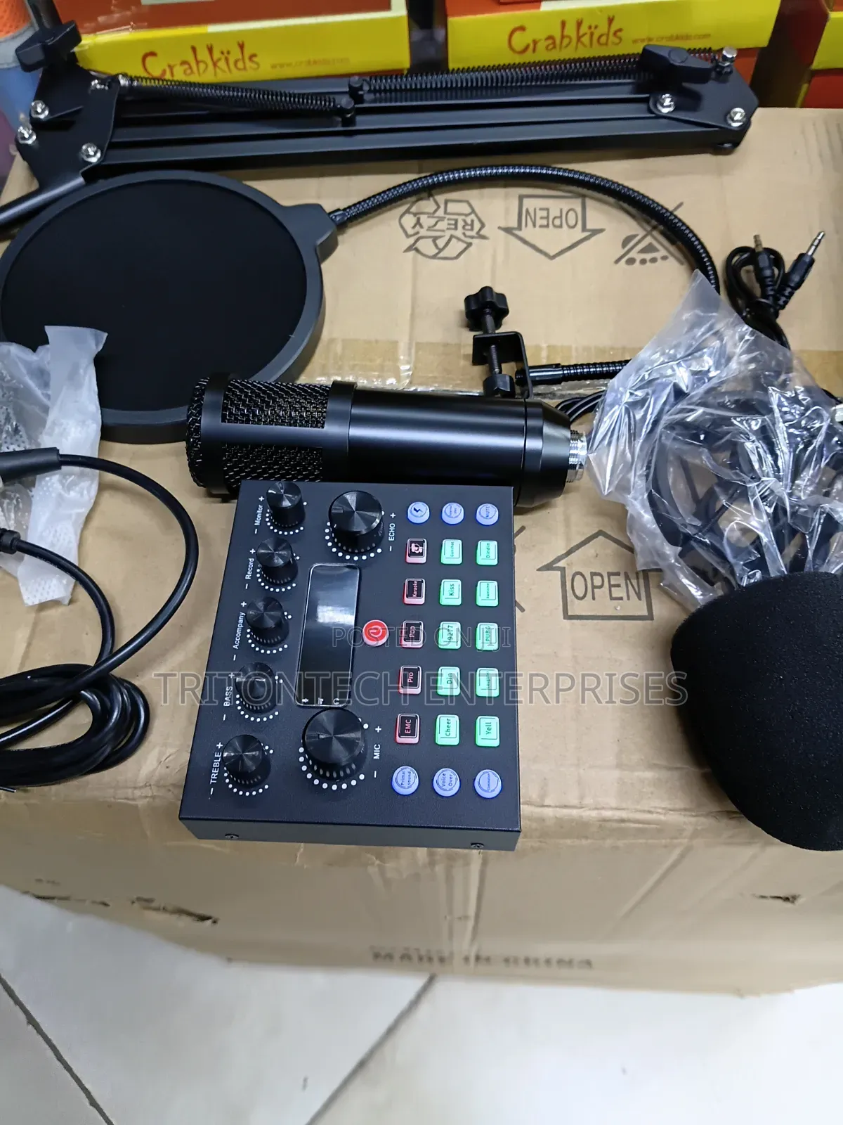 Plug Play Studio Set: V10 Live Audio Mixer With BM800 Condenser Mic