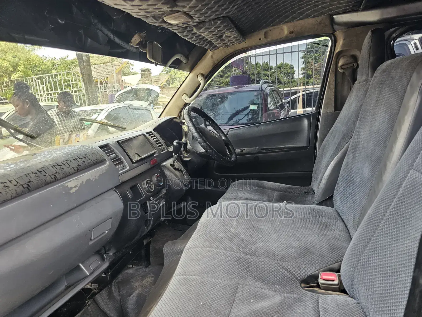 Toyota HiAce 2009 Silver